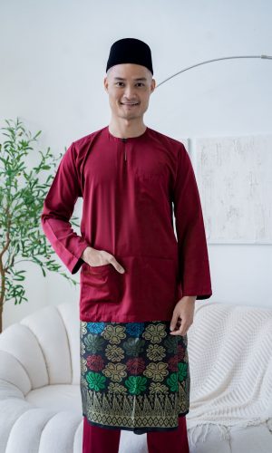 The Khai in Maroon (Teluk Belanga)